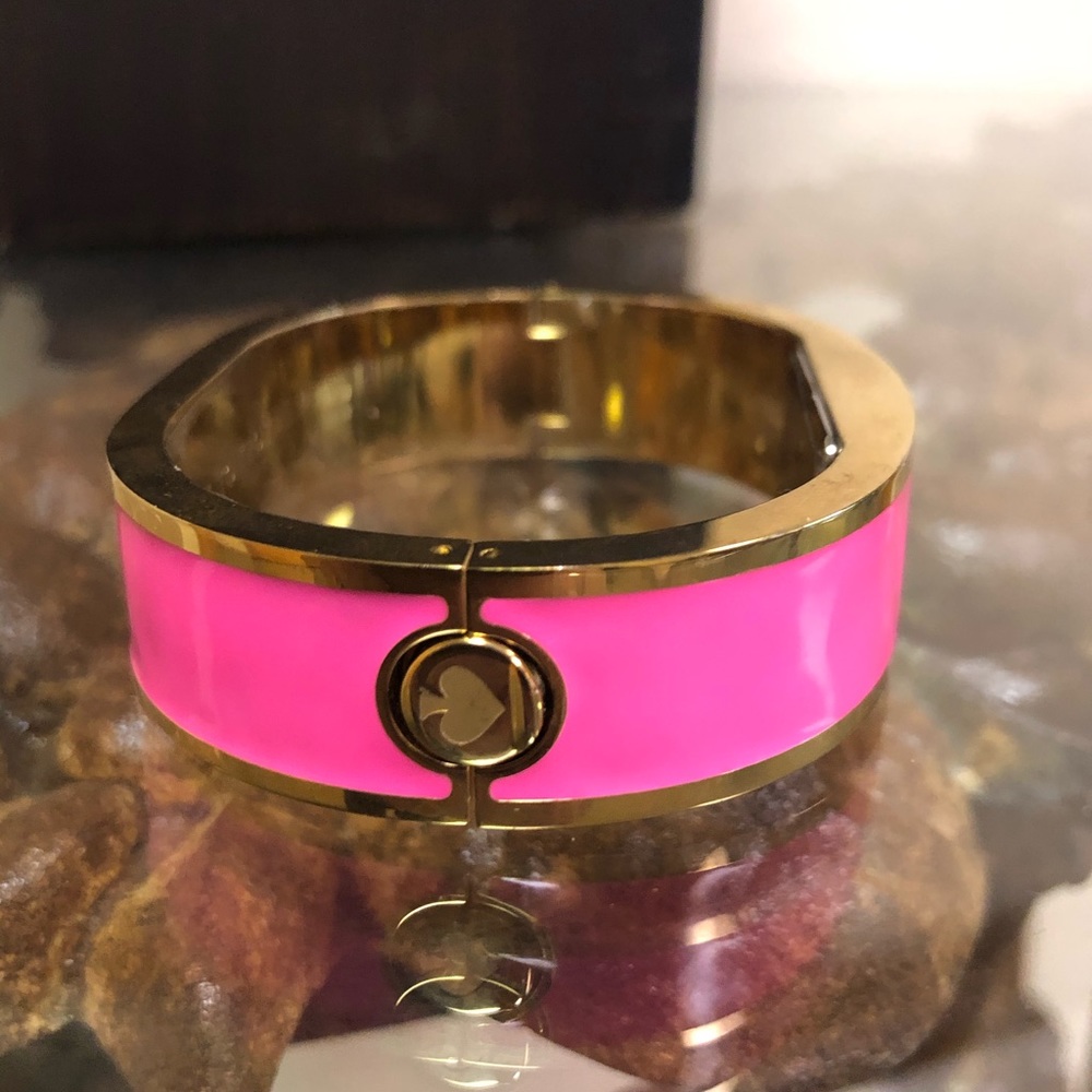 NWOT Kate ♠️ Spade Hot to Trot Carousel Watch - Picture 3 of 6